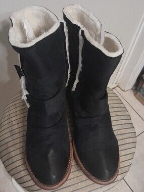 DPA Collection Black Faux-Suede Shearling-Lined Winter Boots